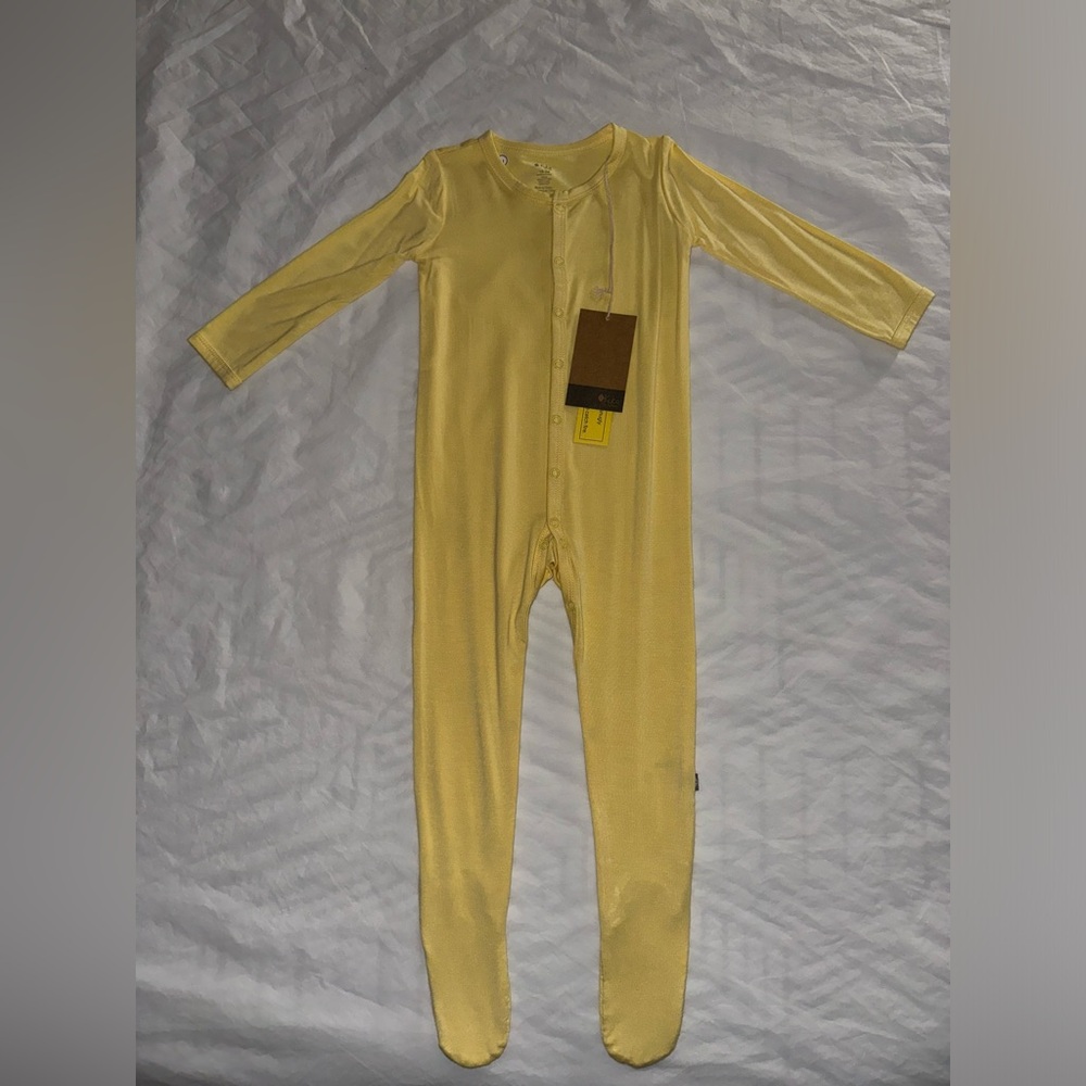 kyte baby footie in daffodil!